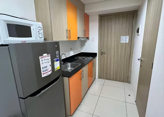 Affordable Staycation In Pasay-breeze * Manila